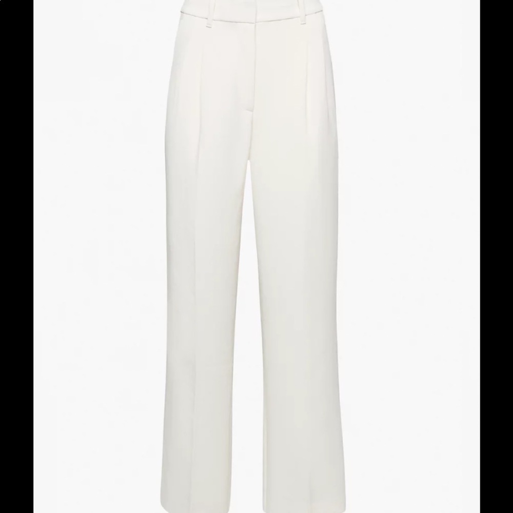 Aritzia Effortless Pants (Short) Size 0